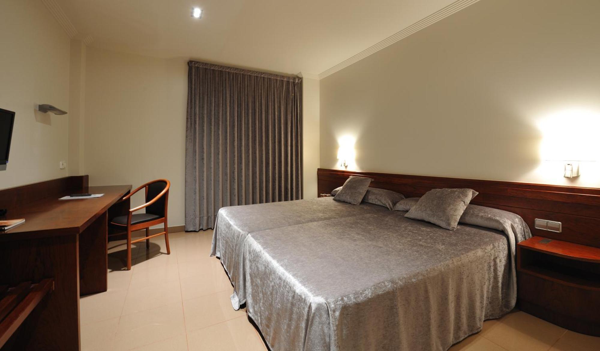 Hotel Els Noguers มันเรซา ภายนอก รูปภาพ
