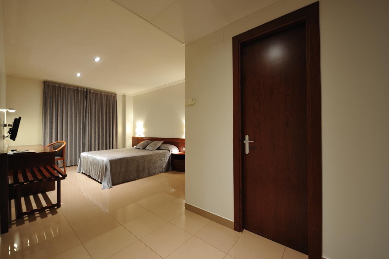 Hotel Els Noguers มันเรซา ภายนอก รูปภาพ