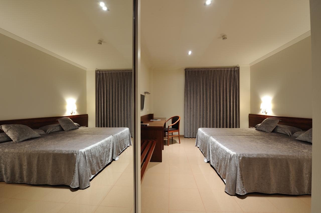 Hotel Els Noguers มันเรซา ภายนอก รูปภาพ